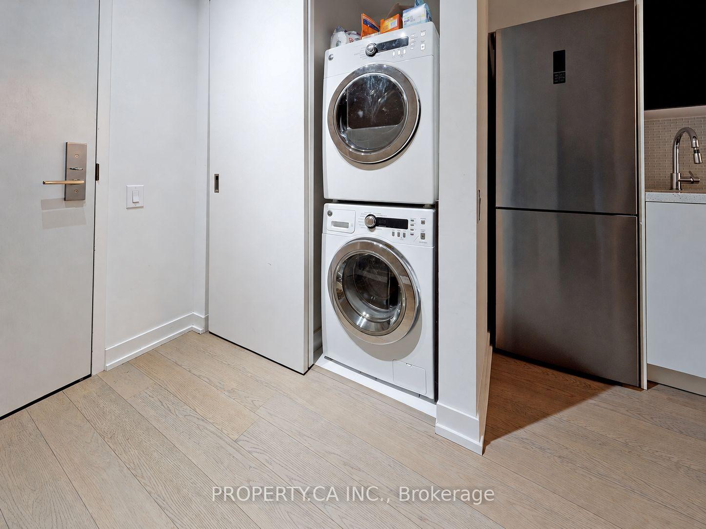 Photo 13 of Unit 827, 39 Brant Street, Toronto, Waterfront Communities — HOMEH