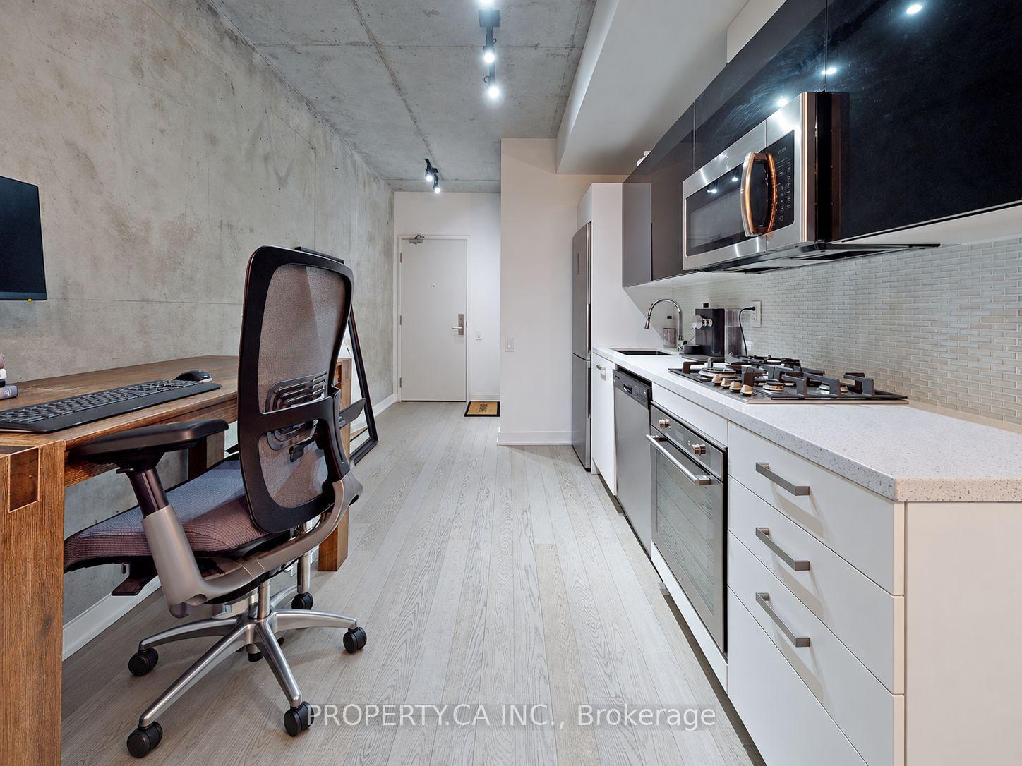 Photo 20 of Unit 827, 39 Brant Street, Toronto, Waterfront Communities — HOMEH