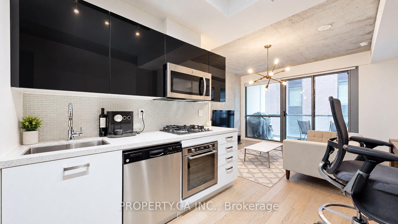 Photo 21 of Unit 827, 39 Brant Street, Toronto, Waterfront Communities — HOMEH