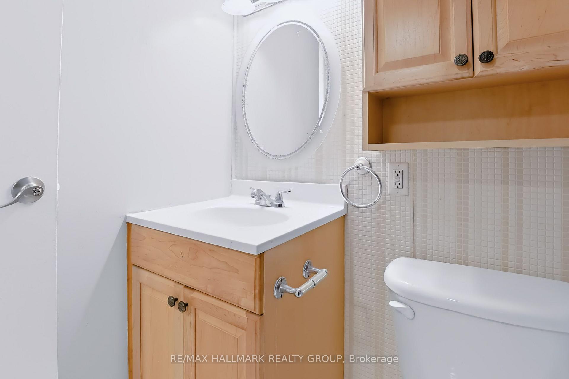 Photo 15 of Unit 203, 158A Mcarthur Avenue, Ottawa, Vanier — HOMEH