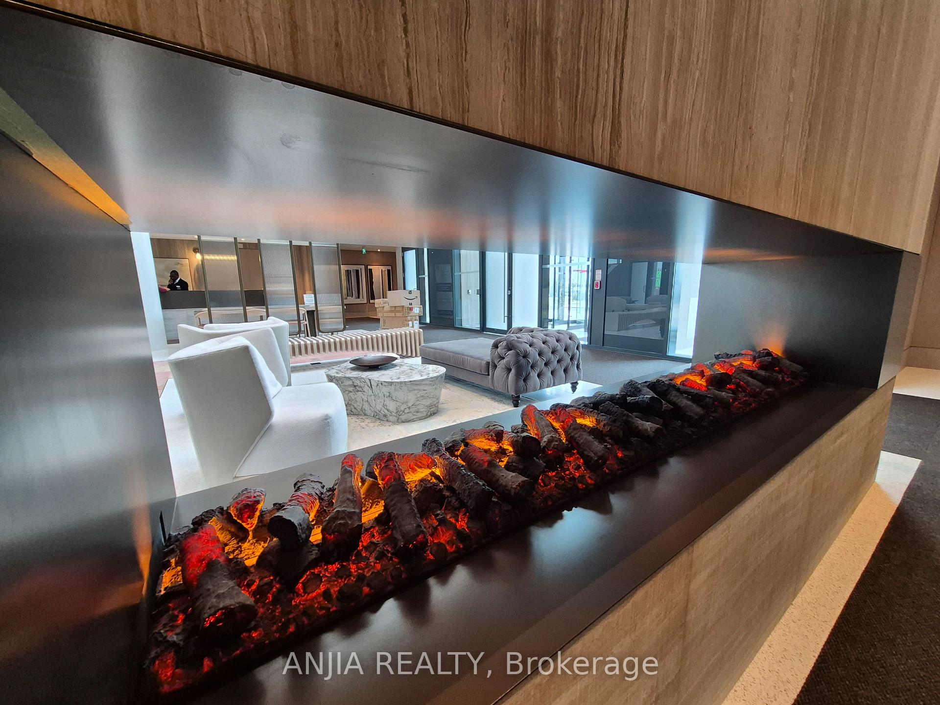 Photo 6 of Unit 4015, 225 Commerce Street, Vaughan, Vaughan Corporate Centre — HOMEH