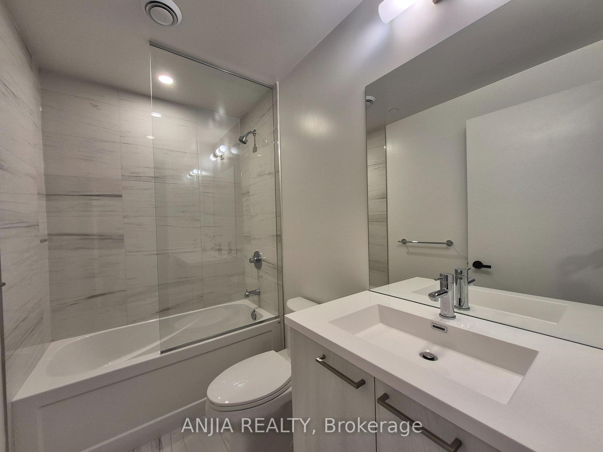 Photo 13 of Unit 4015, 225 Commerce Street, Vaughan, Vaughan Corporate Centre — HOMEH