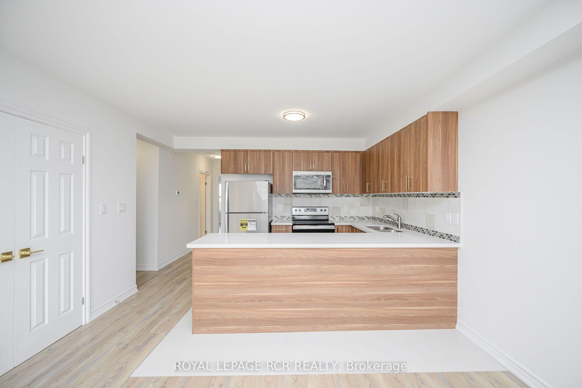Photo 2 of Unit 306, 15 Brenda Boulevard, Orangeville — HOMEH