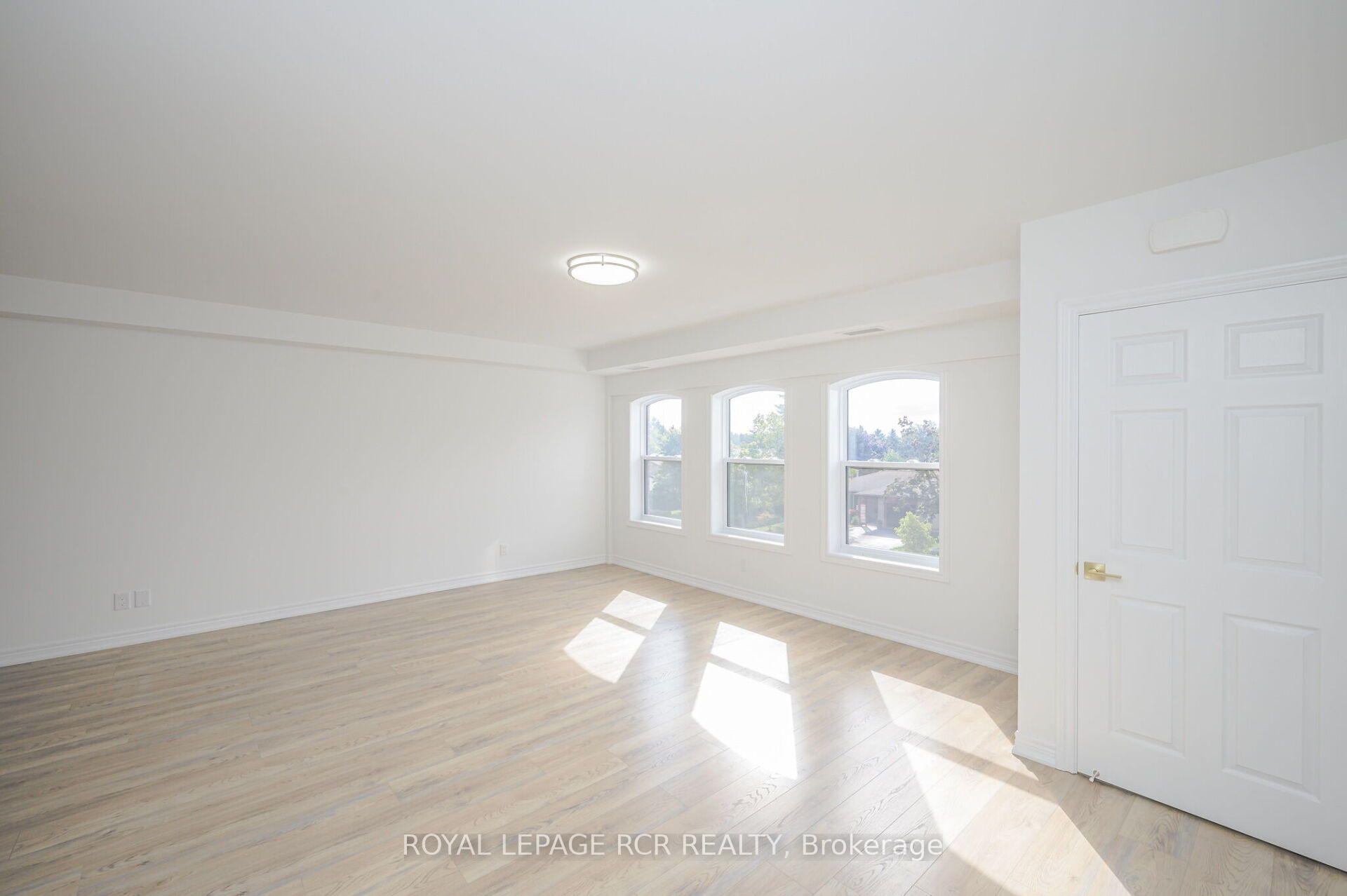 Photo 4 of Unit 306, 15 Brenda Boulevard, Orangeville — HOMEH