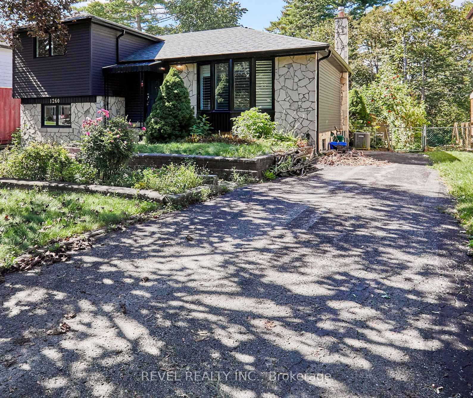 Photo of 1260 Ilona Park Road