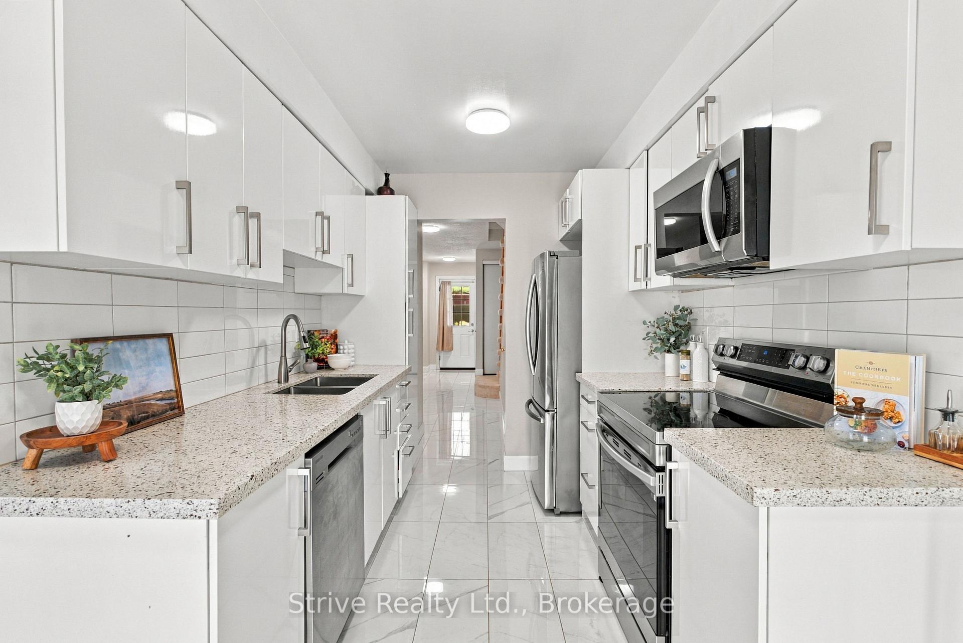 Photo 14 of Unit 174, 10 Bassett Boulevard E, Whitby, Pringle Creek — HOMEH
