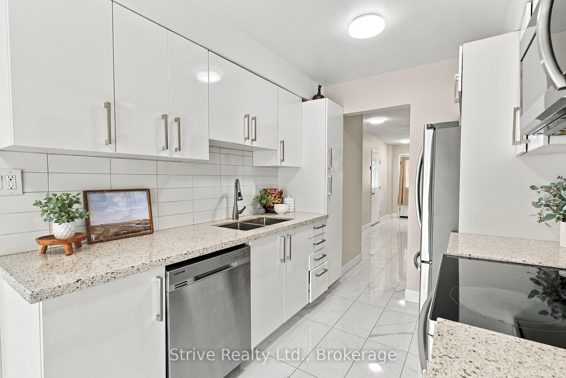 Photo 16 of Unit 174, 10 Bassett Boulevard E, Whitby, Pringle Creek — HOMEH