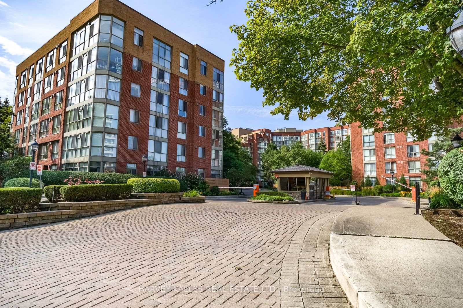 Photo 3 of Unit 521, 20 Southport Street, Toronto, High Park-Swansea — HOMEH