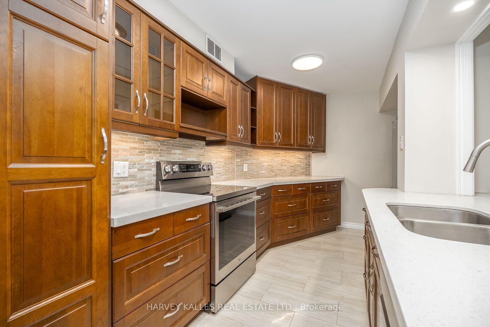 Photo 10 of Unit 521, 20 Southport Street, Toronto, High Park-Swansea — HOMEH