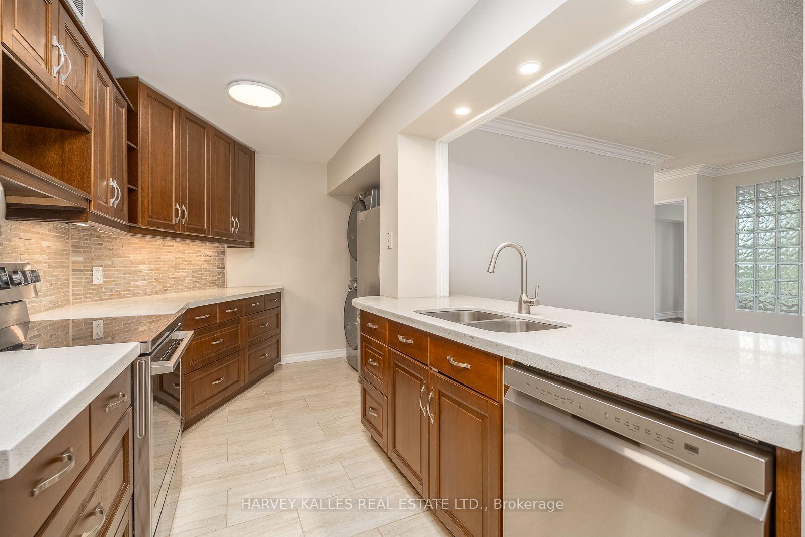Photo 11 of Unit 521, 20 Southport Street, Toronto, High Park-Swansea — HOMEH