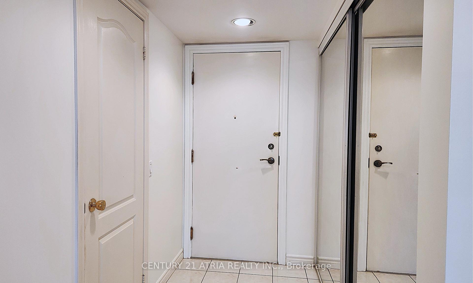Photo 2 of Unit 801, 265 Ridley Boulevard, Toronto, Bedford Park-Nortown — HOMEH