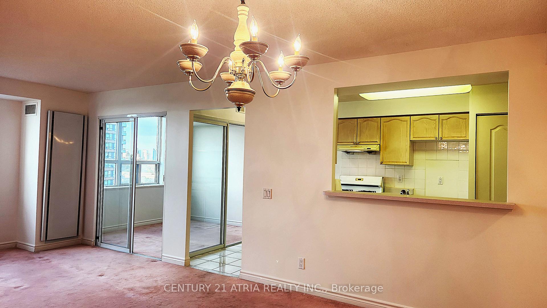 Photo 5 of Unit 801, 265 Ridley Boulevard, Toronto, Bedford Park-Nortown — HOMEH