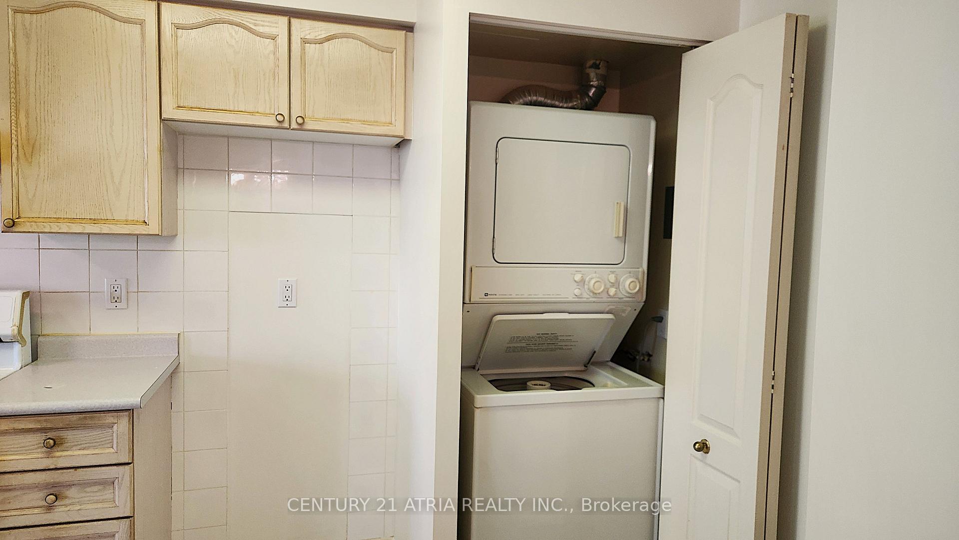 Photo 7 of Unit 801, 265 Ridley Boulevard, Toronto, Bedford Park-Nortown — HOMEH
