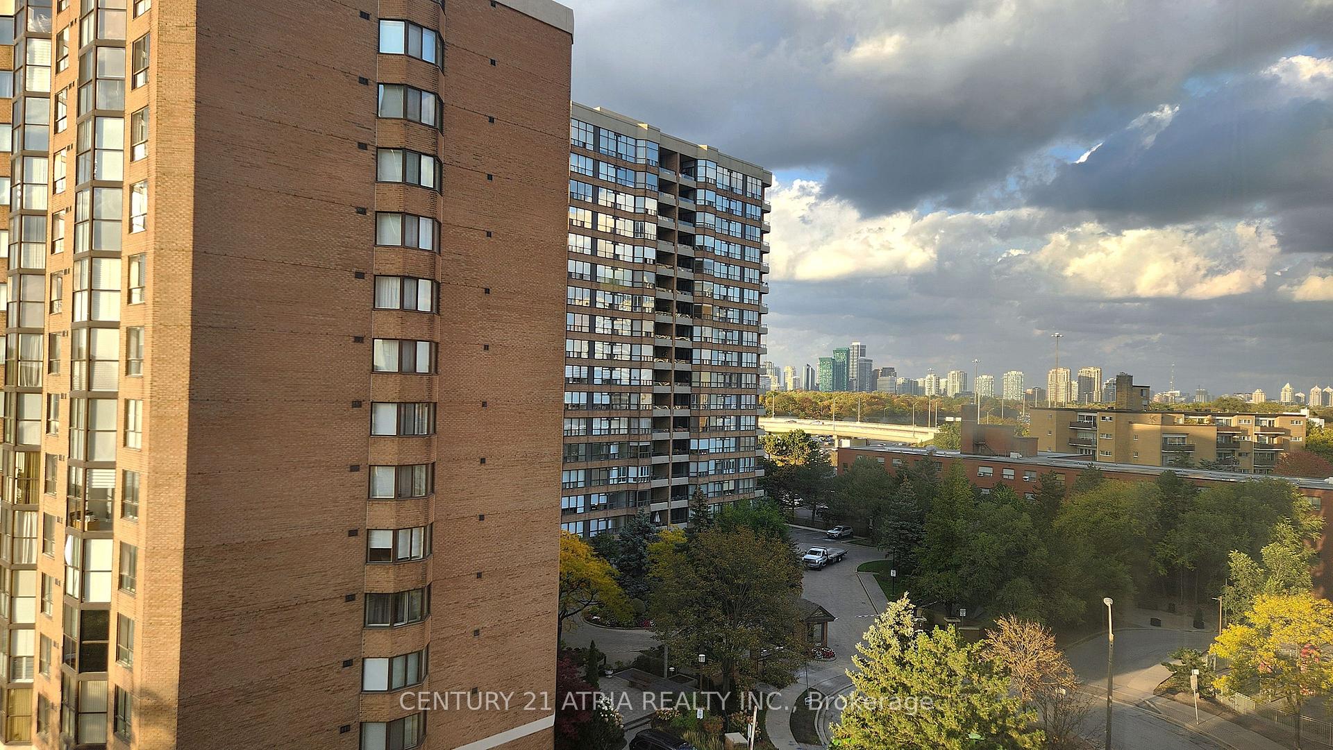 Photo 15 of Unit 801, 265 Ridley Boulevard, Toronto, Bedford Park-Nortown — HOMEH