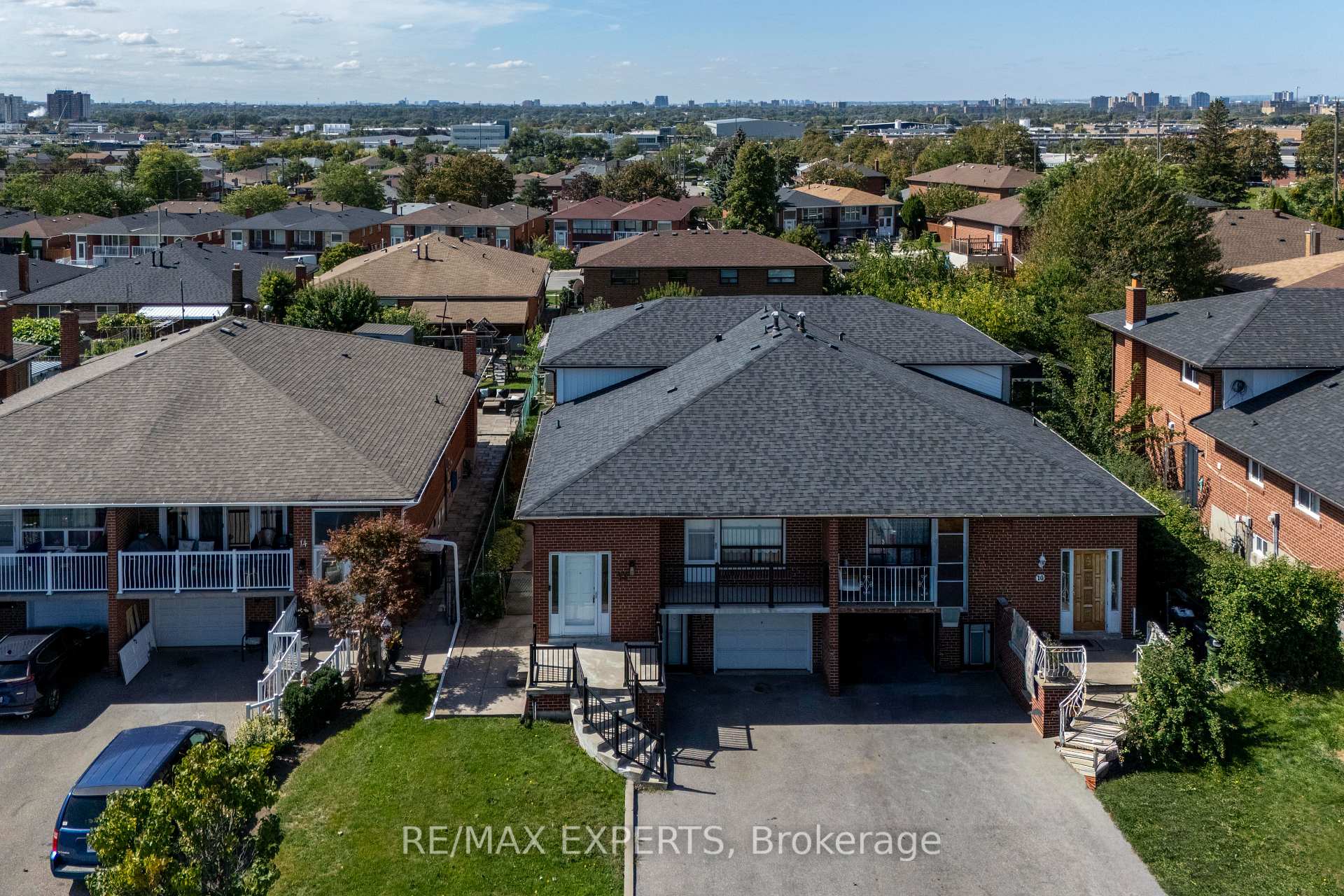 Photo 5 of 12 Paradelle Crescent, North York, Glenfield-Jane Heights — HOMEH