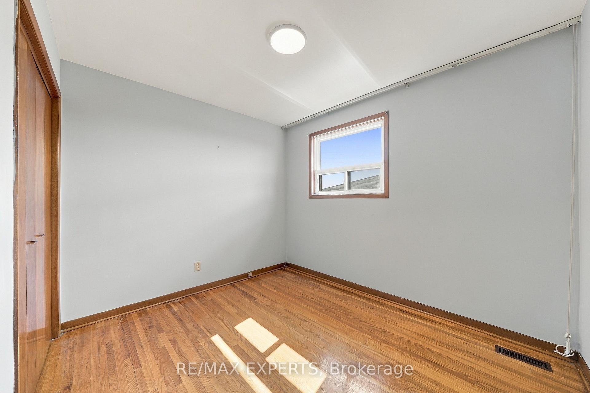 Photo 51 of 12 Paradelle Crescent, North York, Glenfield-Jane Heights — HOMEH