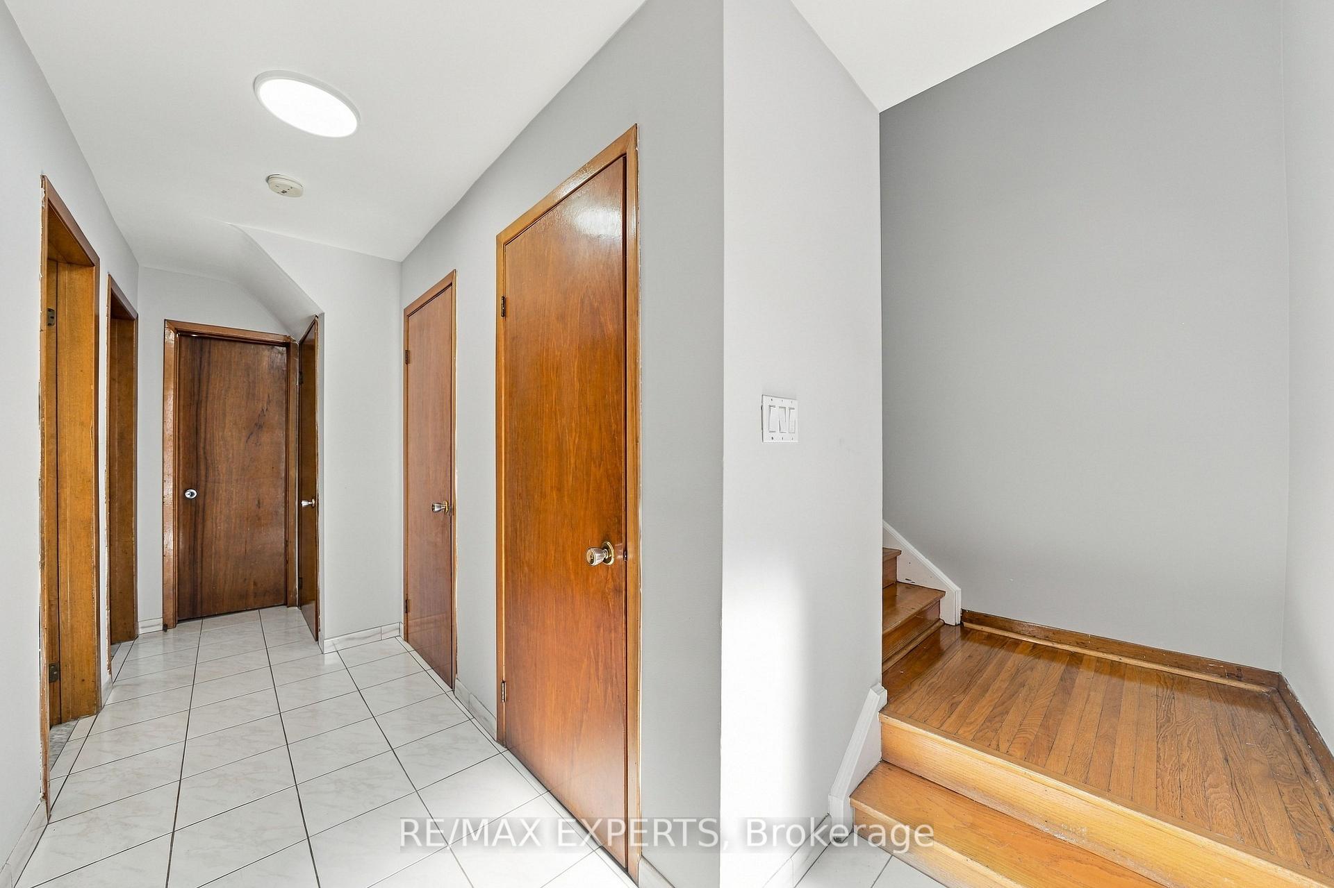 Photo 56 of 12 Paradelle Crescent, North York, Glenfield-Jane Heights — HOMEH
