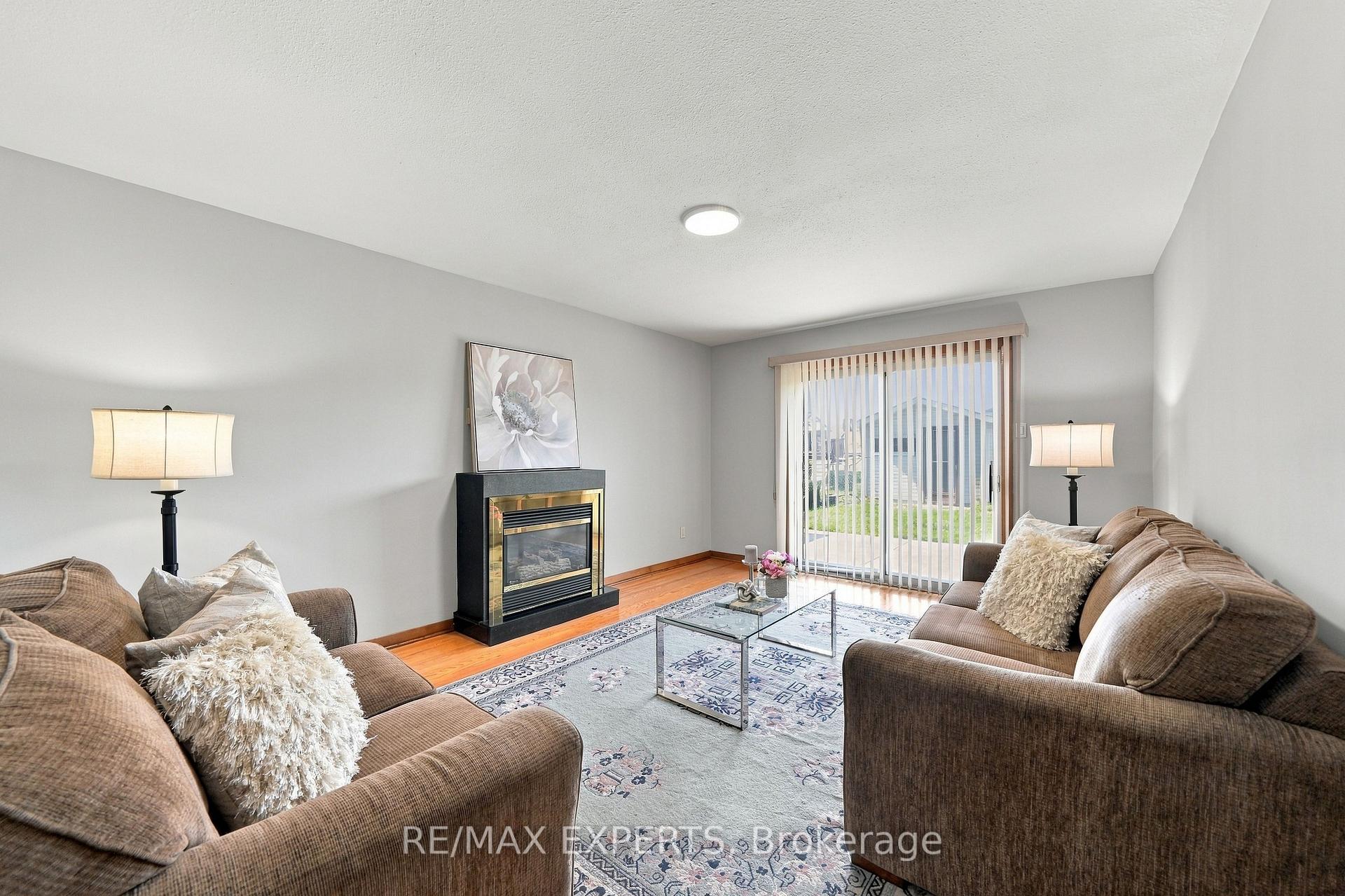 Photo 57 of 12 Paradelle Crescent, North York, Glenfield-Jane Heights — HOMEH