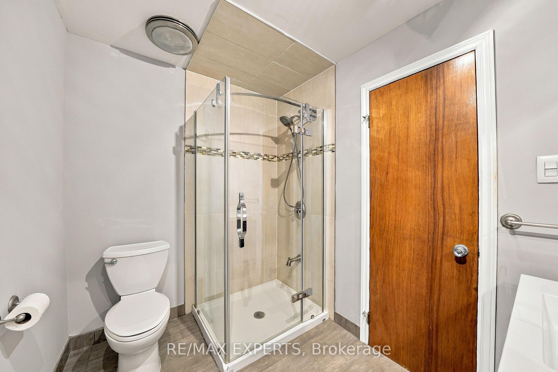 Photo 60 of 12 Paradelle Crescent, North York, Glenfield-Jane Heights — HOMEH