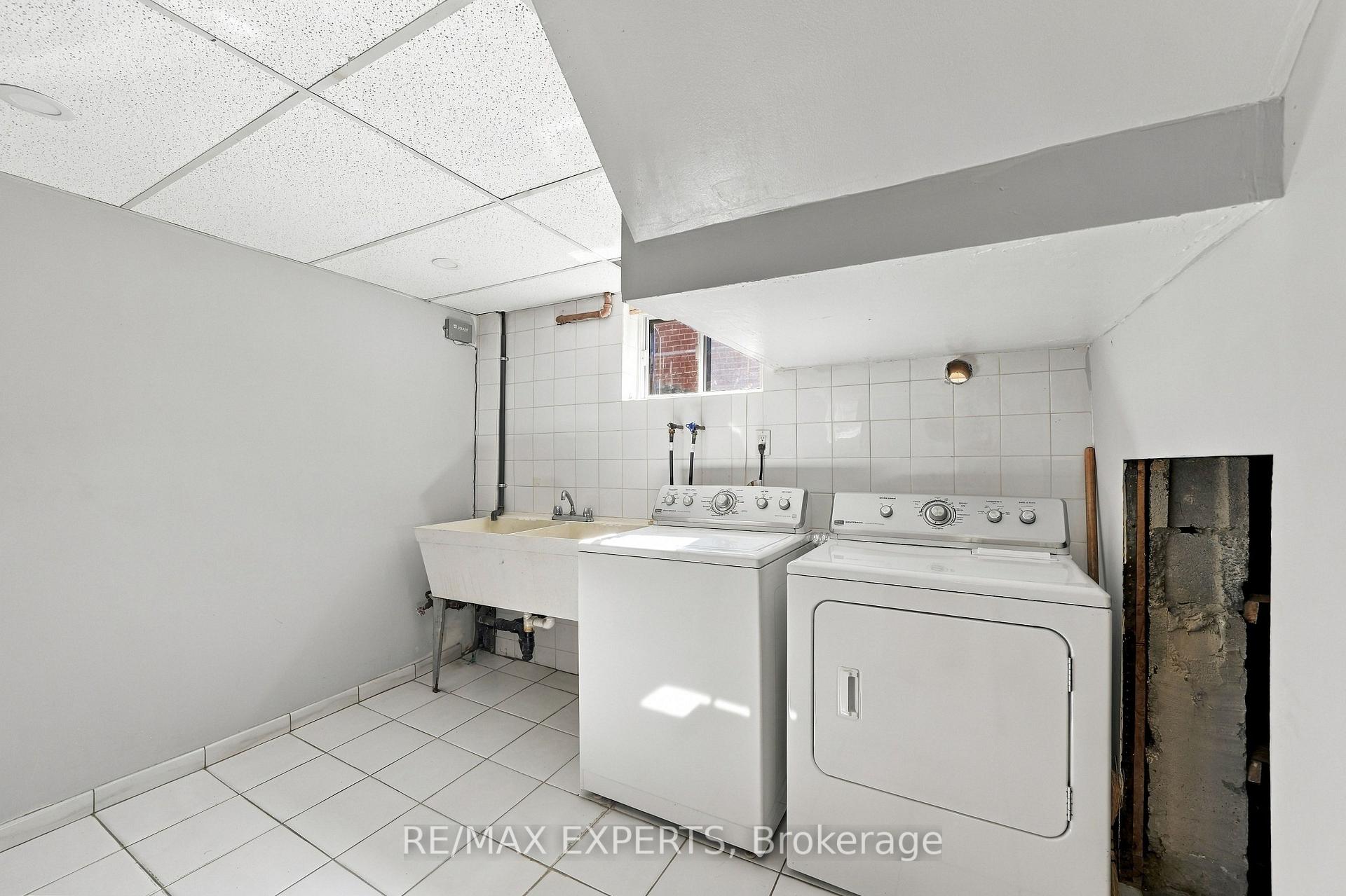 Photo 64 of 12 Paradelle Crescent, North York, Glenfield-Jane Heights — HOMEH