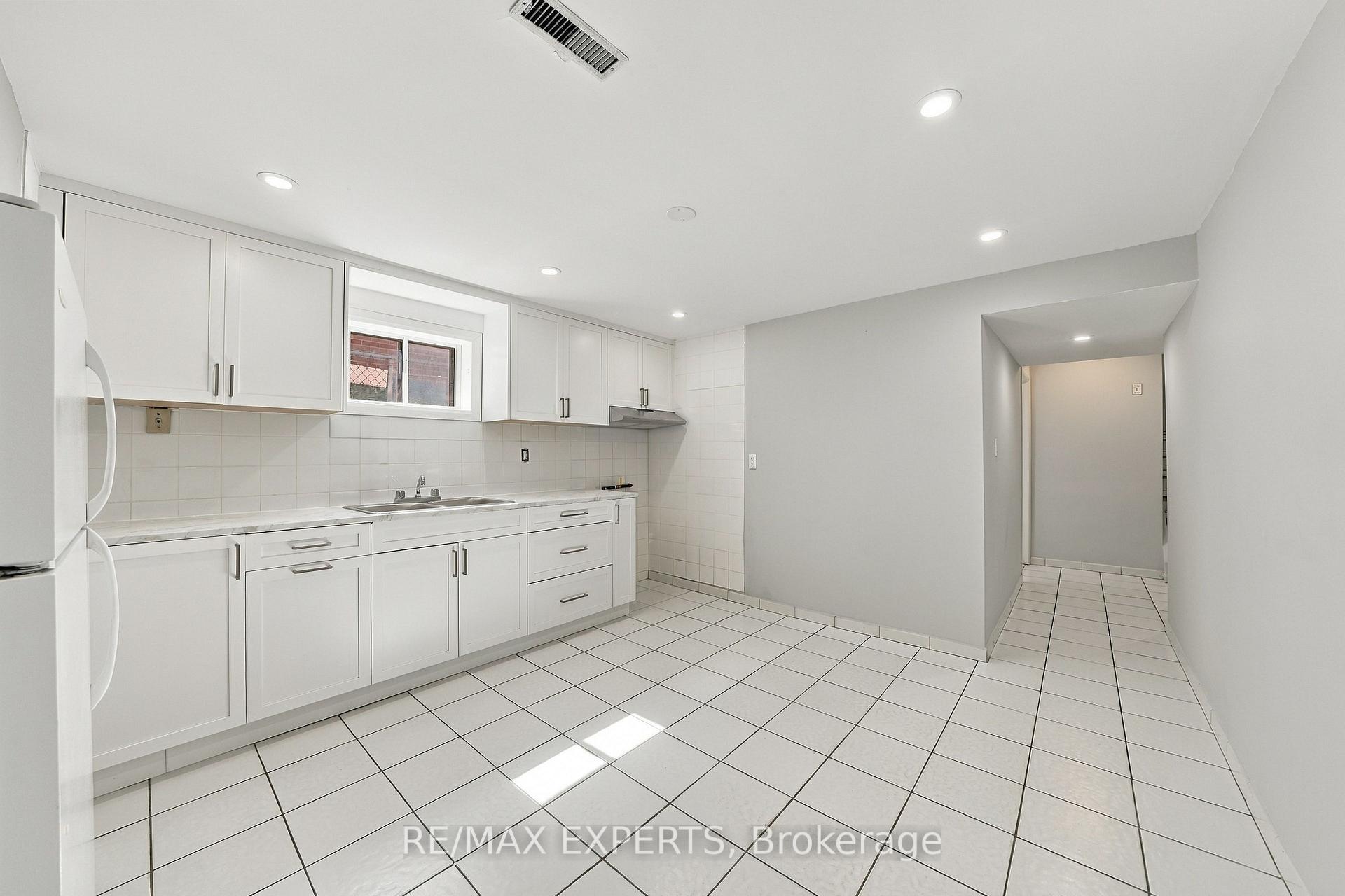 Photo 67 of 12 Paradelle Crescent, North York, Glenfield-Jane Heights — HOMEH