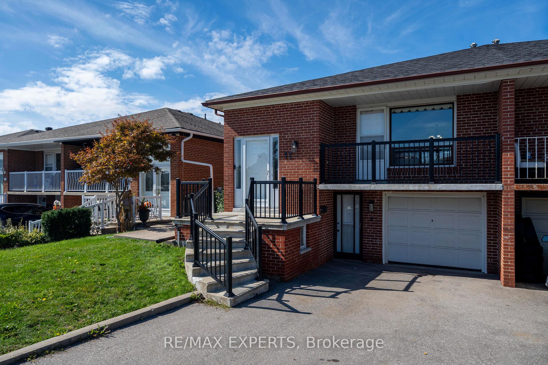 Photo 74 of 12 Paradelle Crescent, North York, Glenfield-Jane Heights — HOMEH