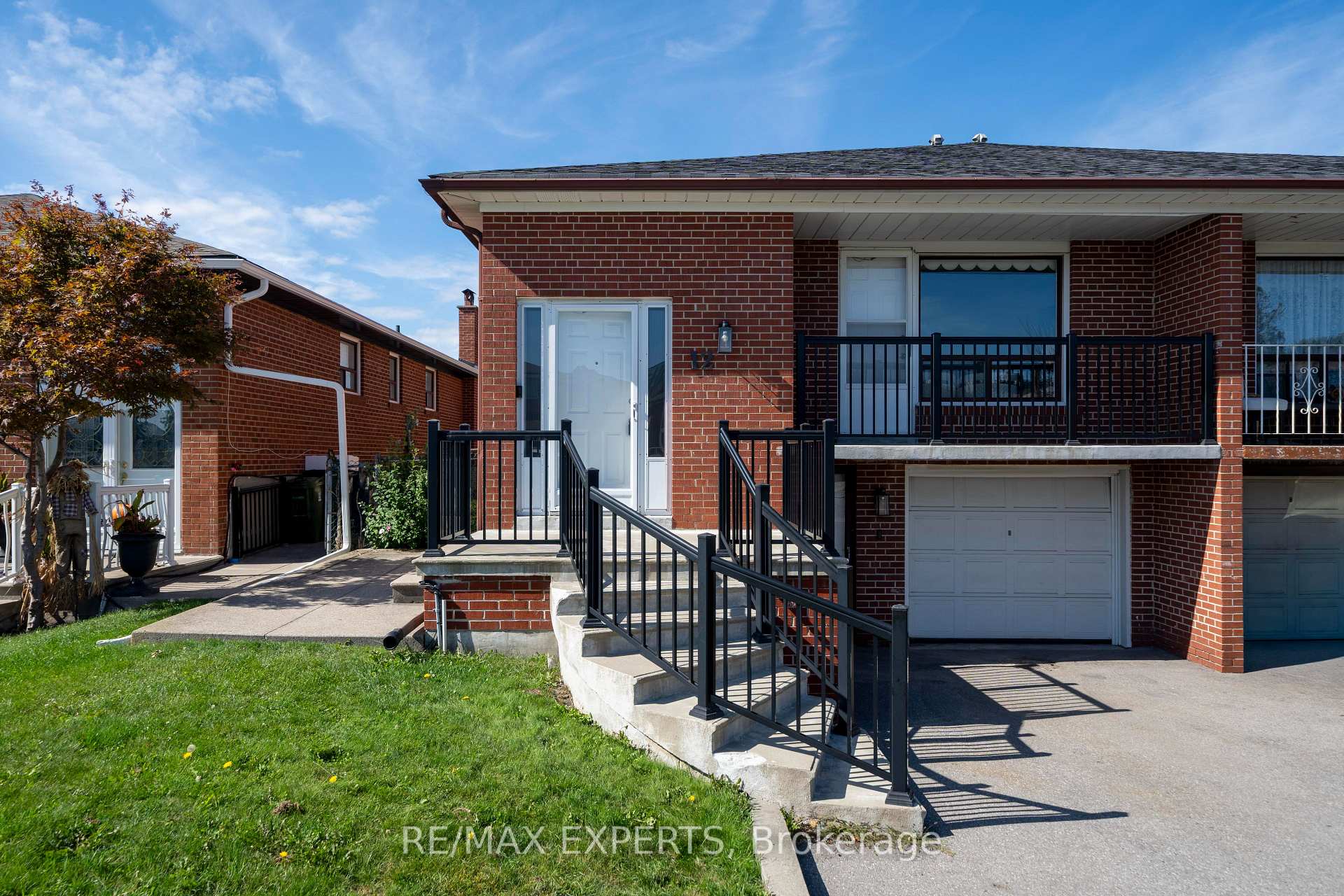 Photo 75 of 12 Paradelle Crescent, North York, Glenfield-Jane Heights — HOMEH