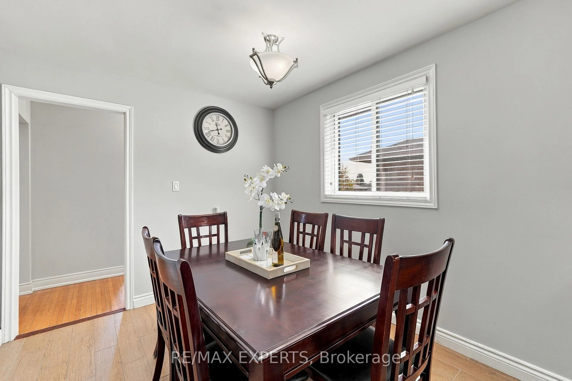Photo 16 of 12 Paradelle Crescent, North York, Glenfield-Jane Heights — HOMEH