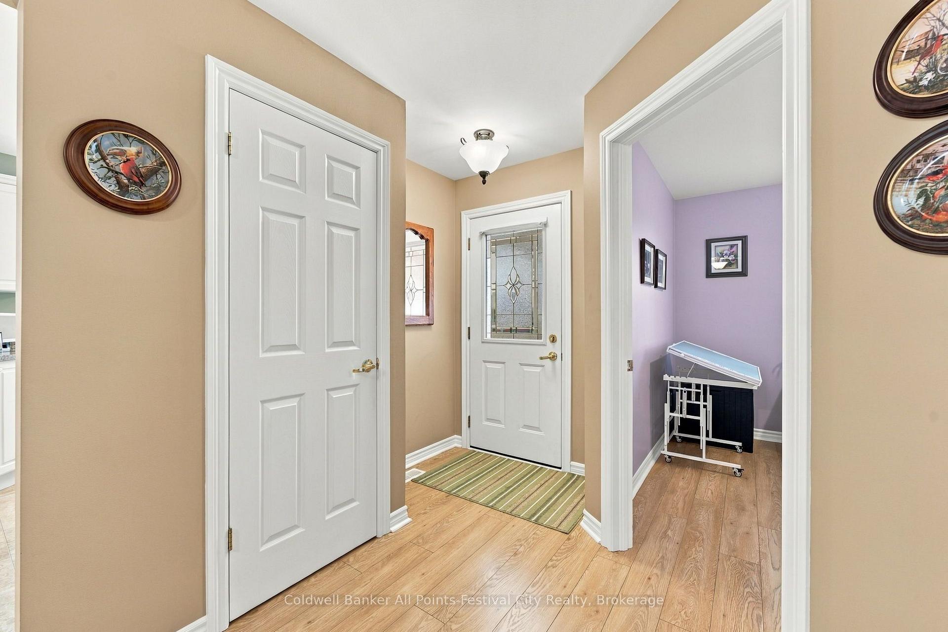 Photo 5 of 407 Warren Street, Goderich, Goderich (Town) — HOMEH