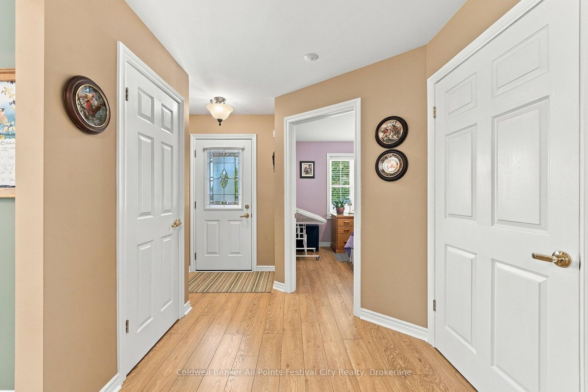 Photo 6 of 407 Warren Street, Goderich, Goderich (Town) — HOMEH