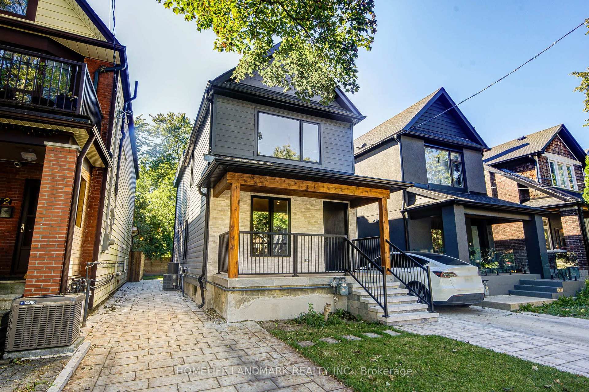 Photo of 34 Hiawatha Road