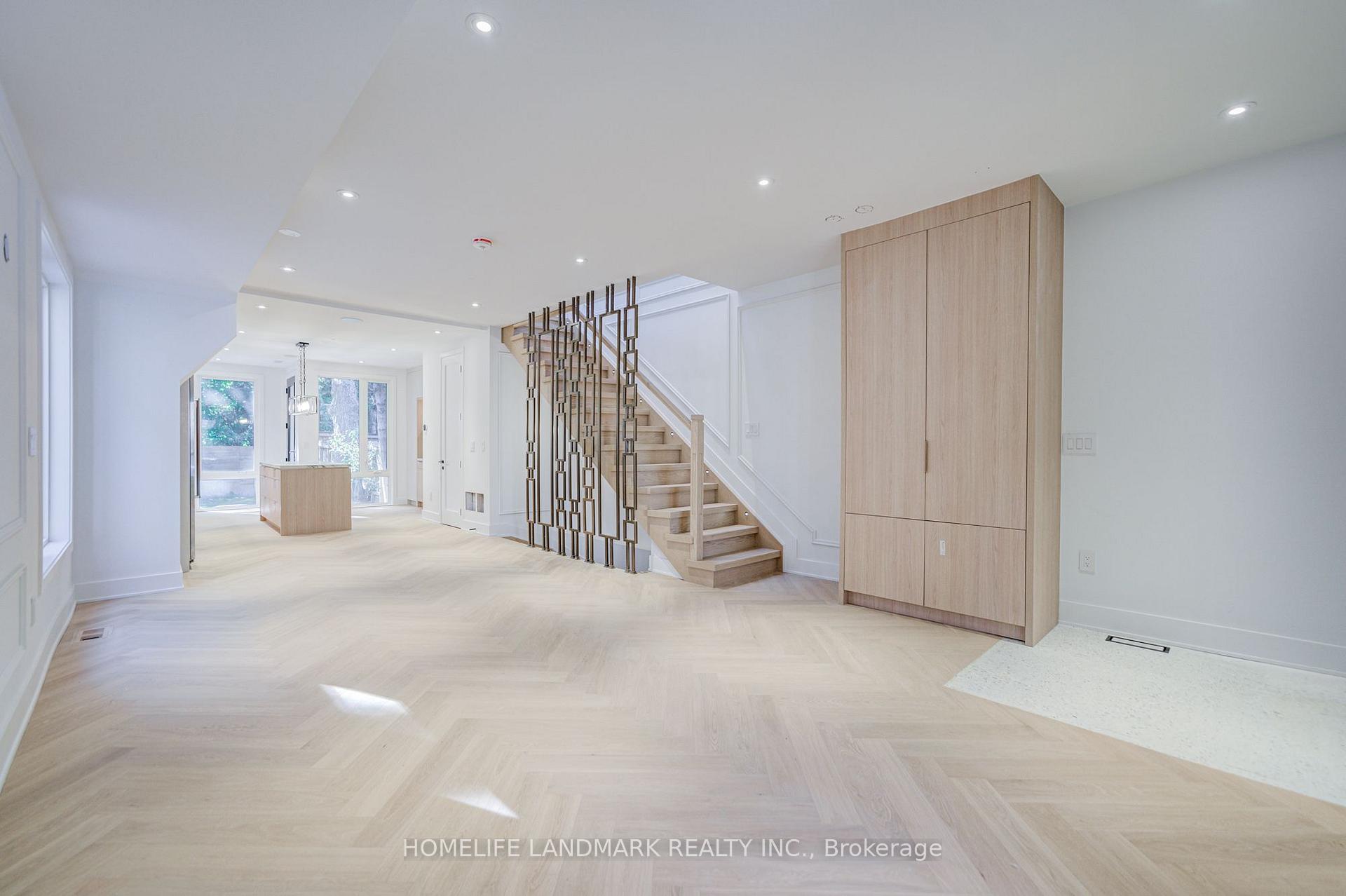 Photo 2 of 34 Hiawatha Road, Toronto, Greenwood-Coxwell — HOMEH