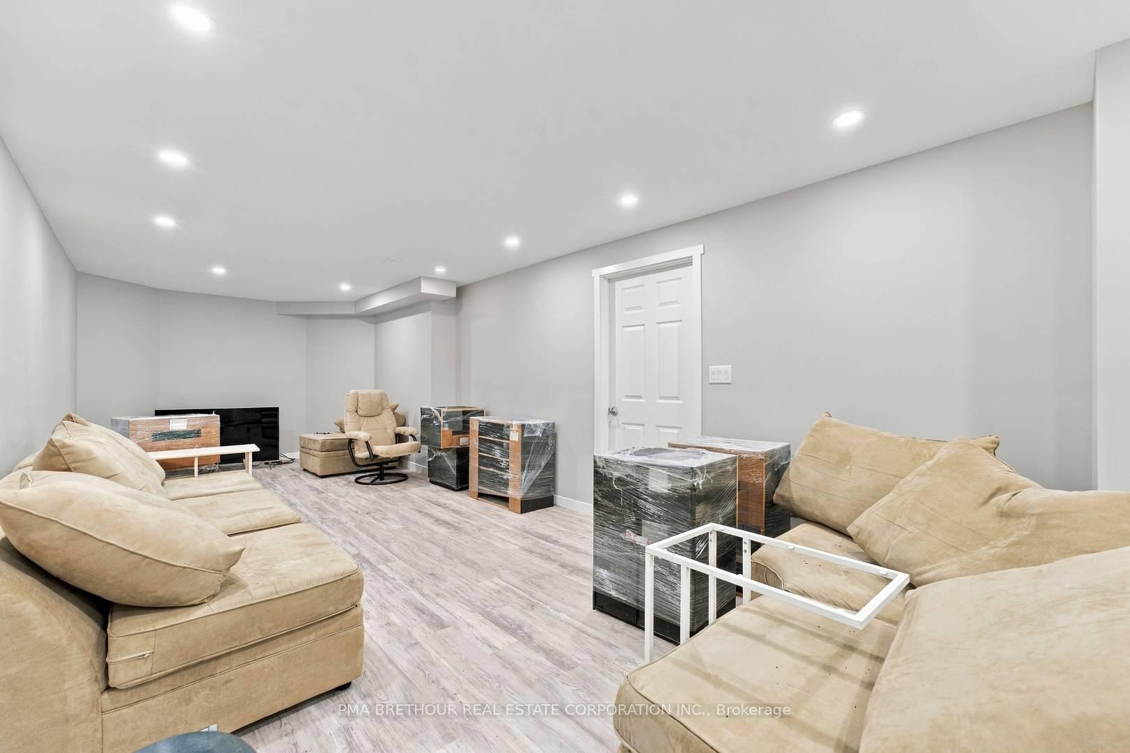 Photo 26 of 18 Deerglen Terrace, Aurora, Aurora Grove — HOMEH
