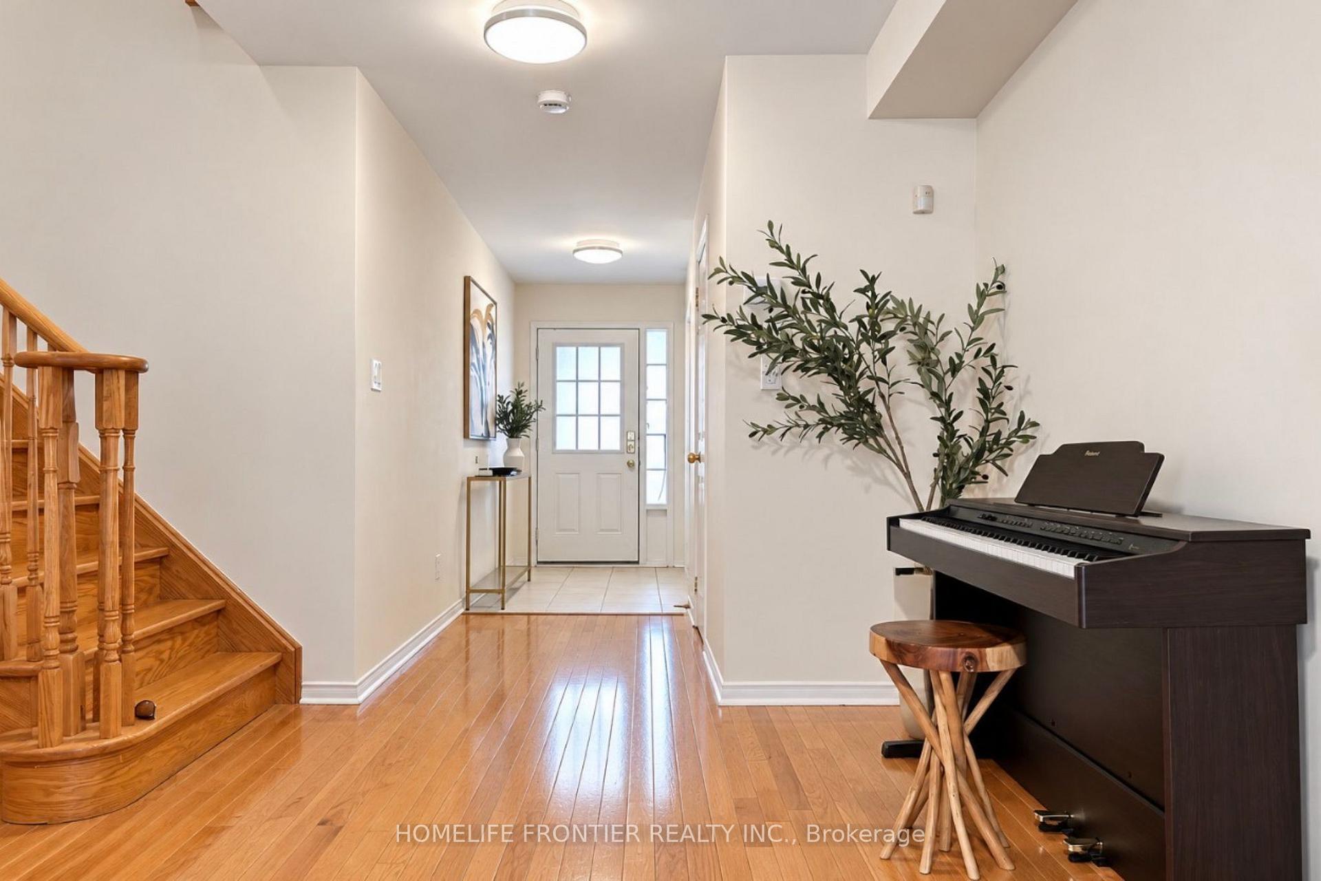 Photo 4 of 65 Maffey Crescent, Richmond Hill, Westbrook — HOMEH