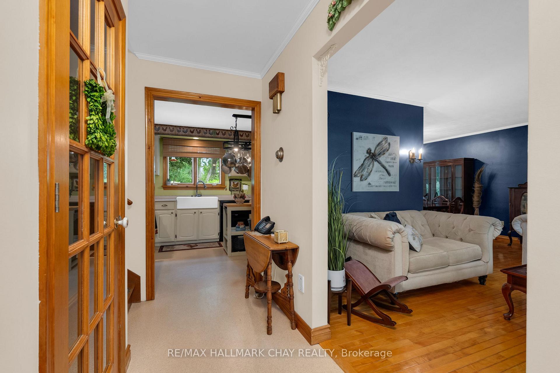 Photo 6 of 82 Fourth Street, Orillia — HOMEH