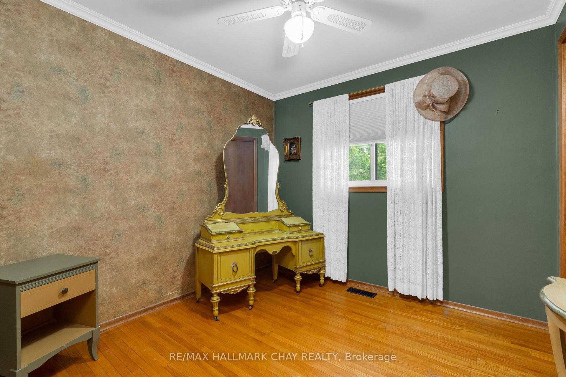 Photo 18 of 82 Fourth Street, Orillia — HOMEH