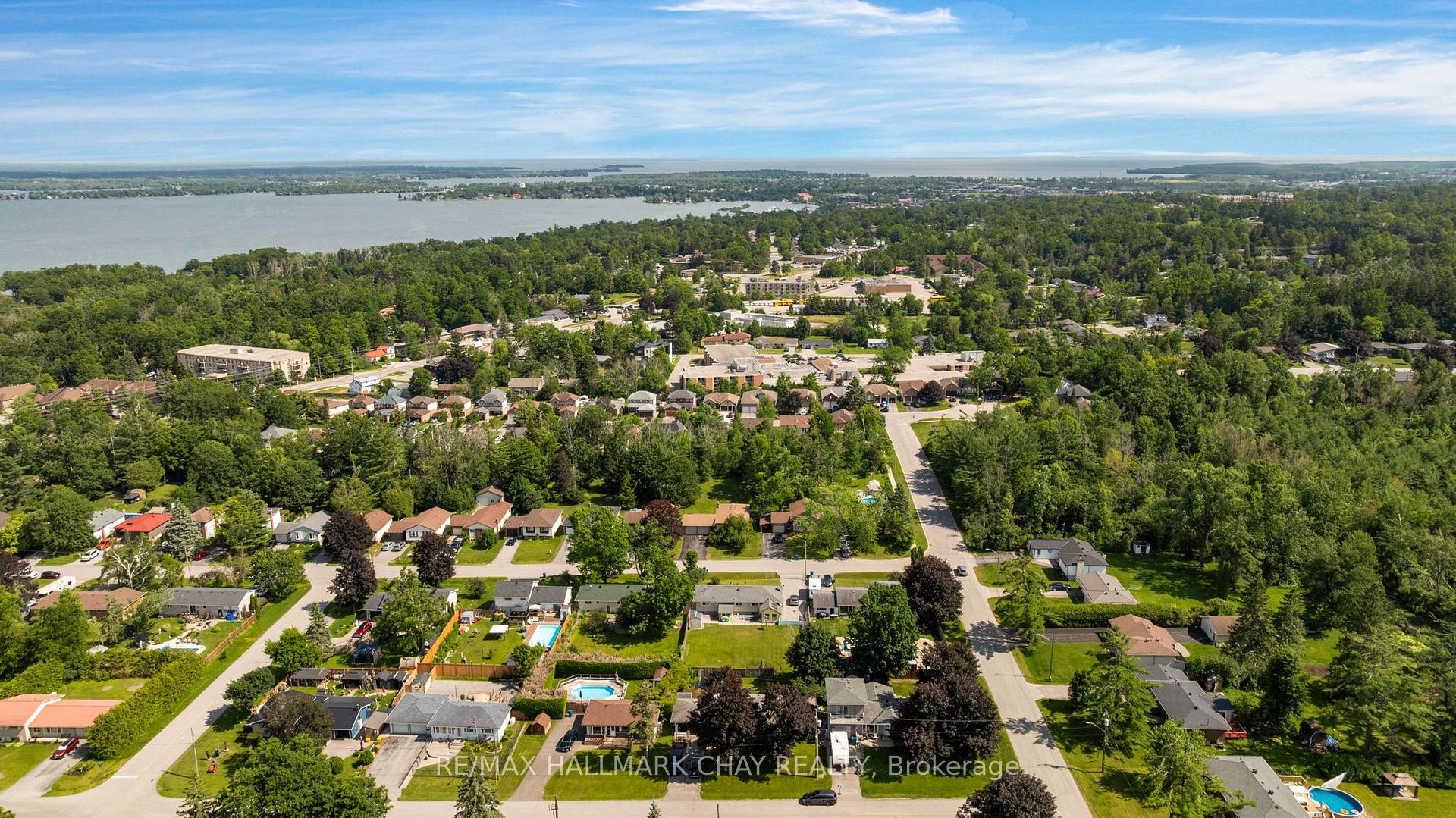 Photo 39 of 82 Fourth Street, Orillia — HOMEH
