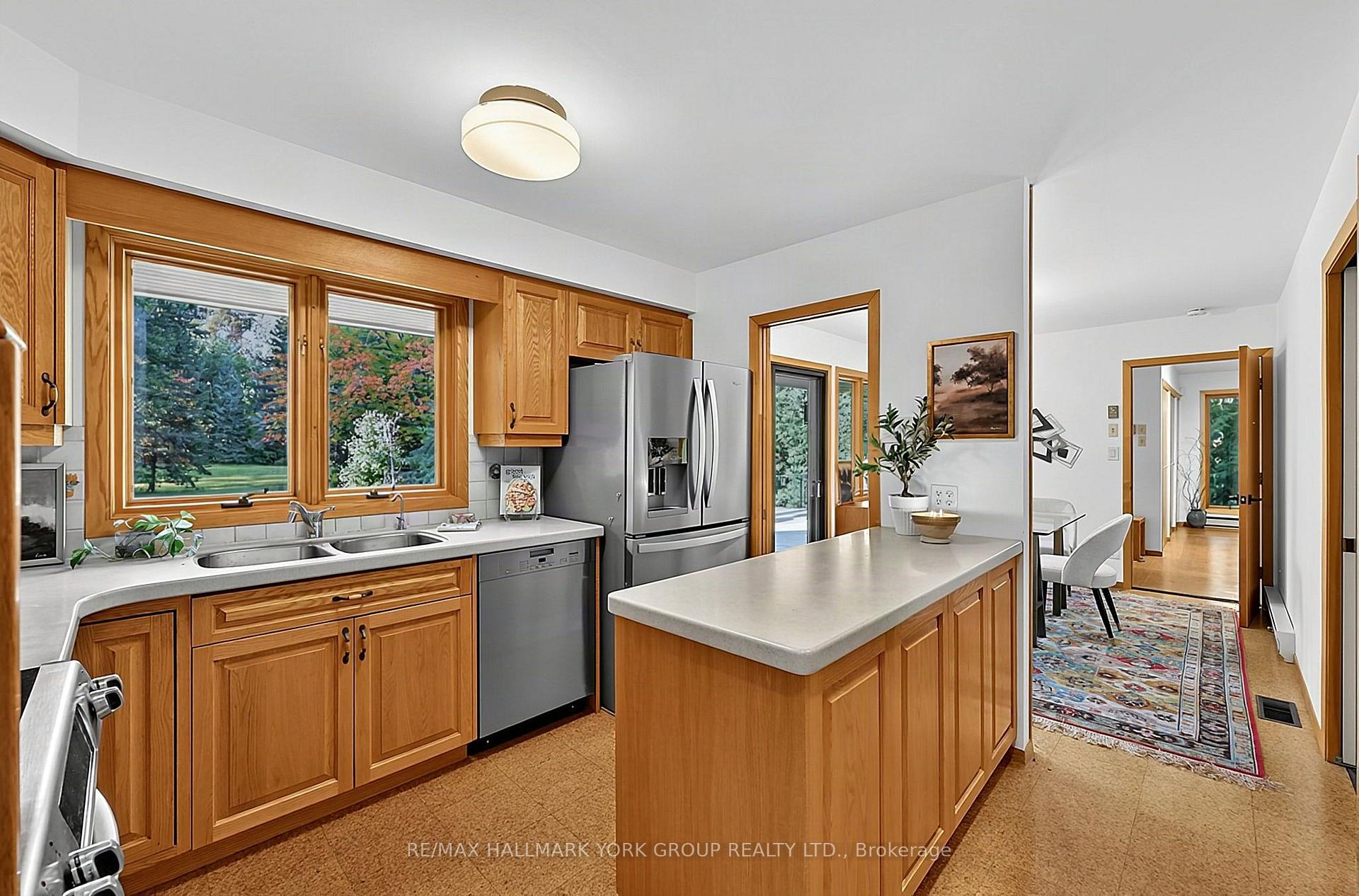 Photo 17 of 114 Kingsworth Road, King, King City — HOMEH