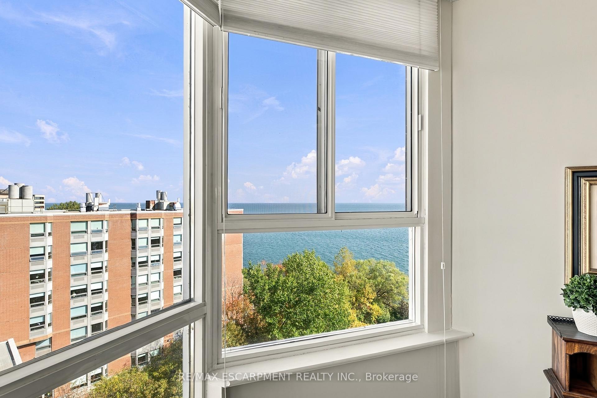 Photo 8 of Unit 912, 5280 Lakeshore Road, Burlington, Appleby — HOMEH