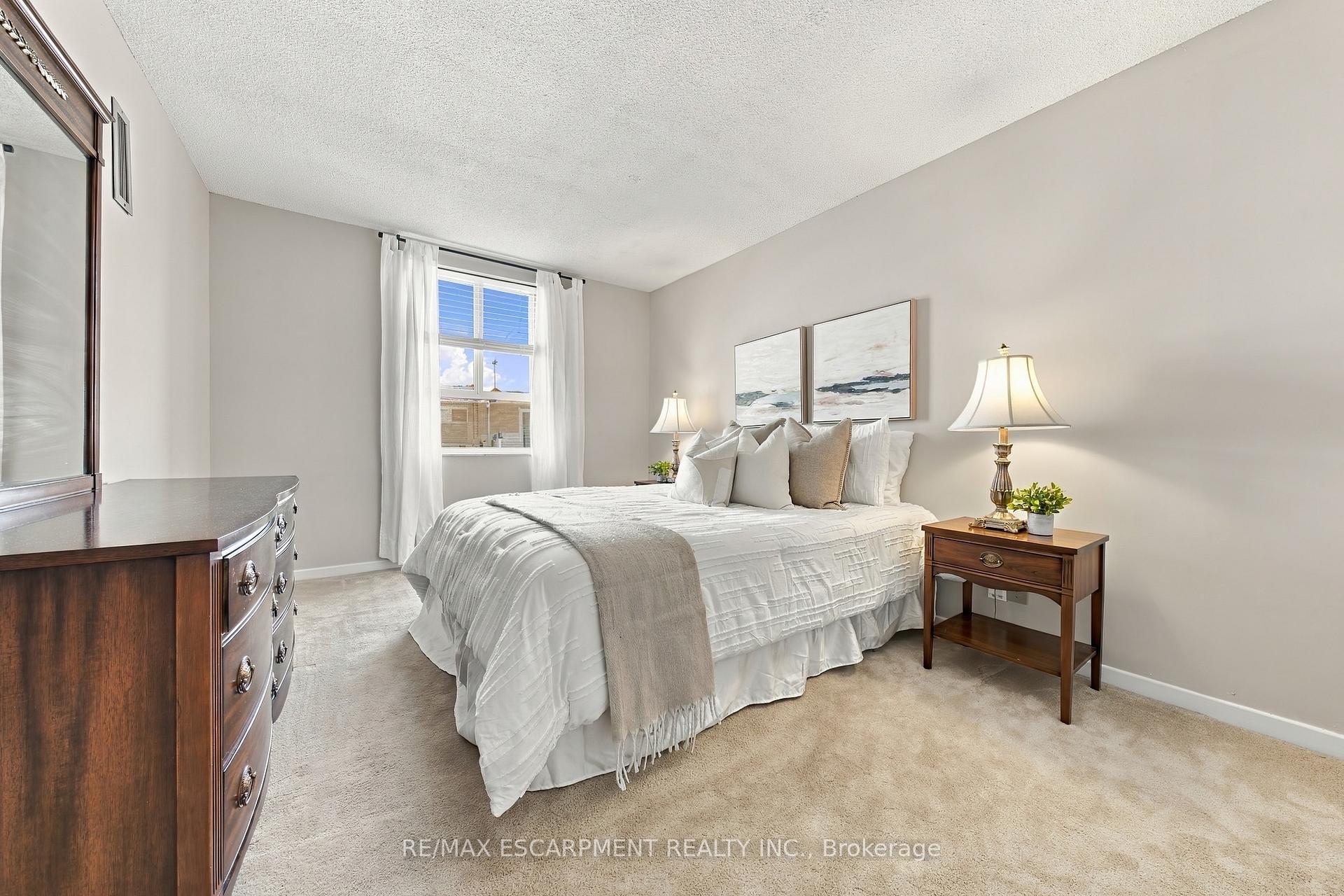 Photo 14 of Unit 912, 5280 Lakeshore Road, Burlington, Appleby — HOMEH