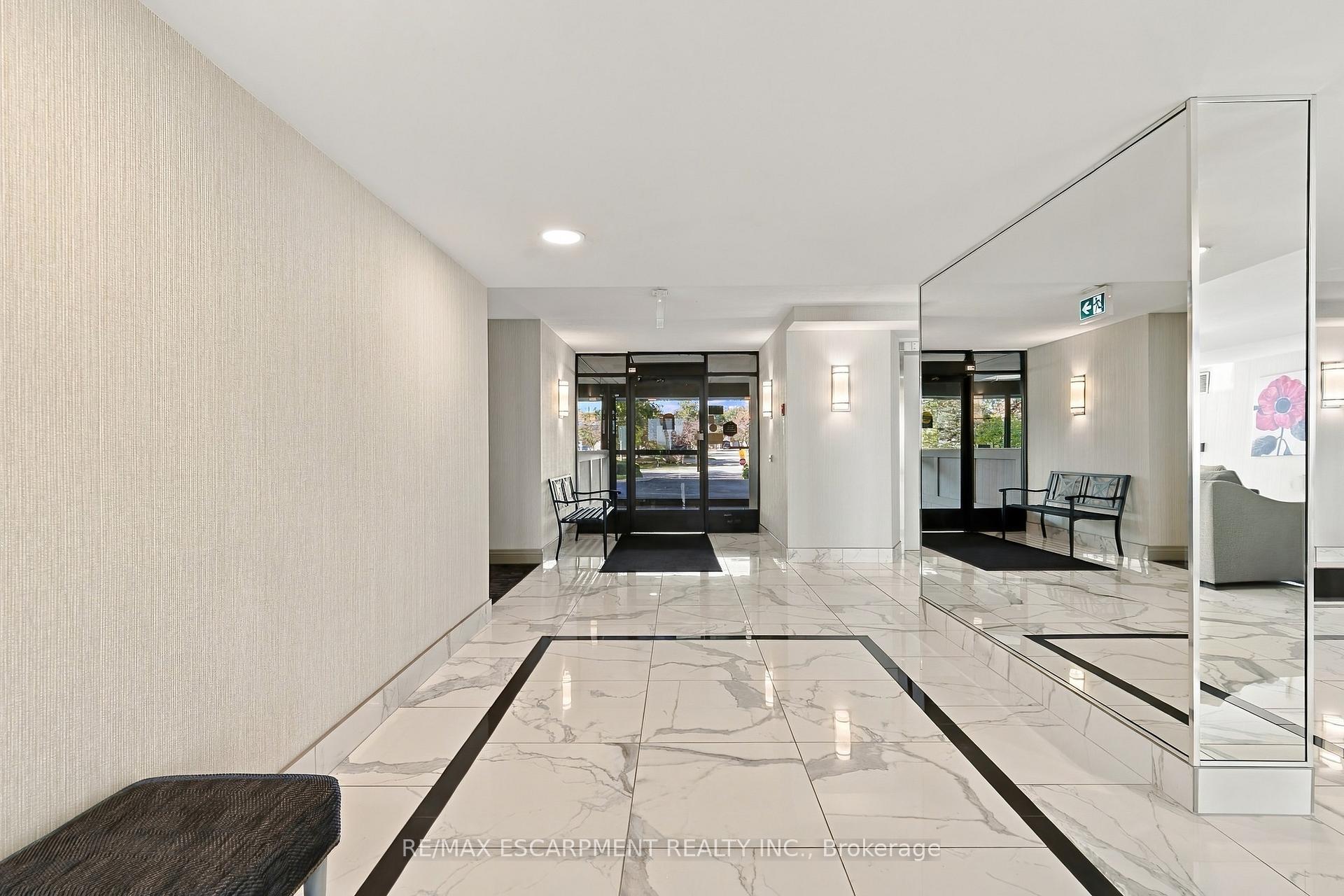Photo 22 of Unit 912, 5280 Lakeshore Road, Burlington, Appleby — HOMEH