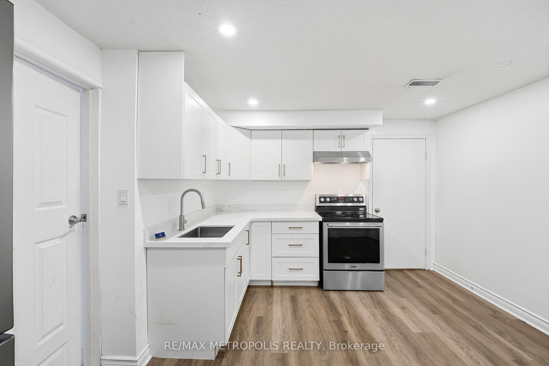 Photo 5 of Unit Bsmt, 10 Sillett Drive, Ajax, Central West — HOMEH