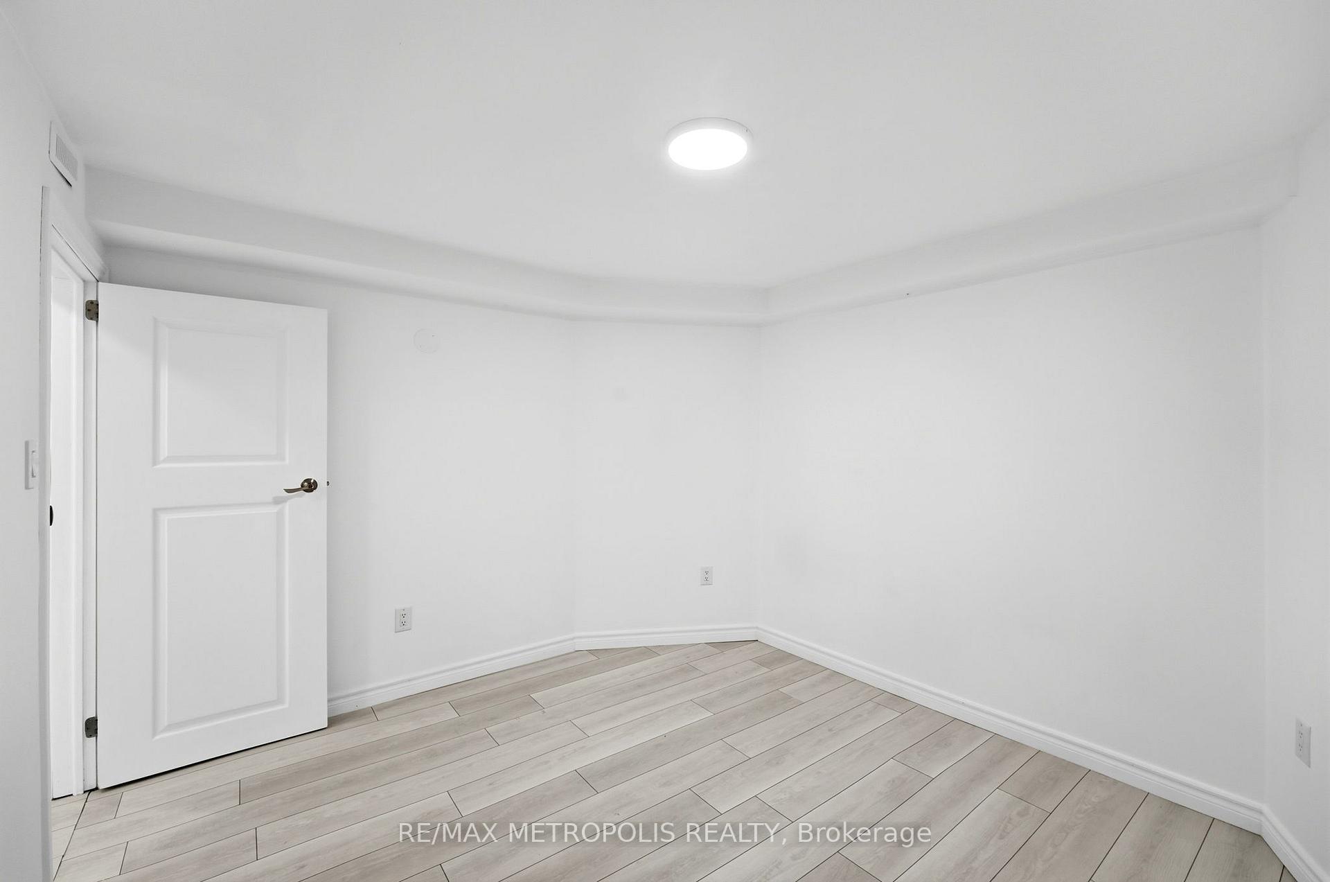 Photo 12 of Unit Bsmt, 10 Sillett Drive, Ajax, Central West — HOMEH