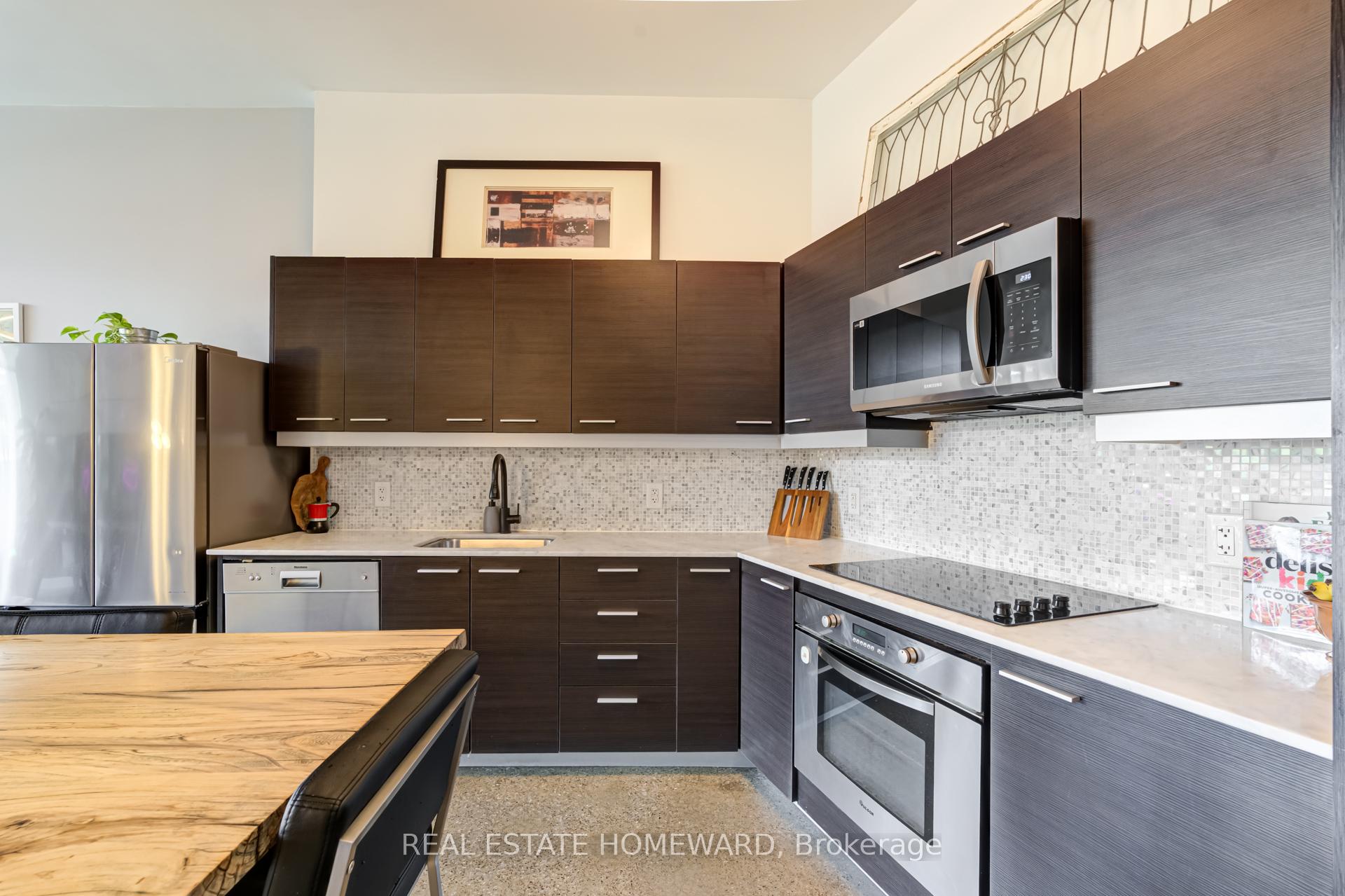 Photo 9 of Unit 310, 549 King Street E, Toronto, Moss Park — HOMEH