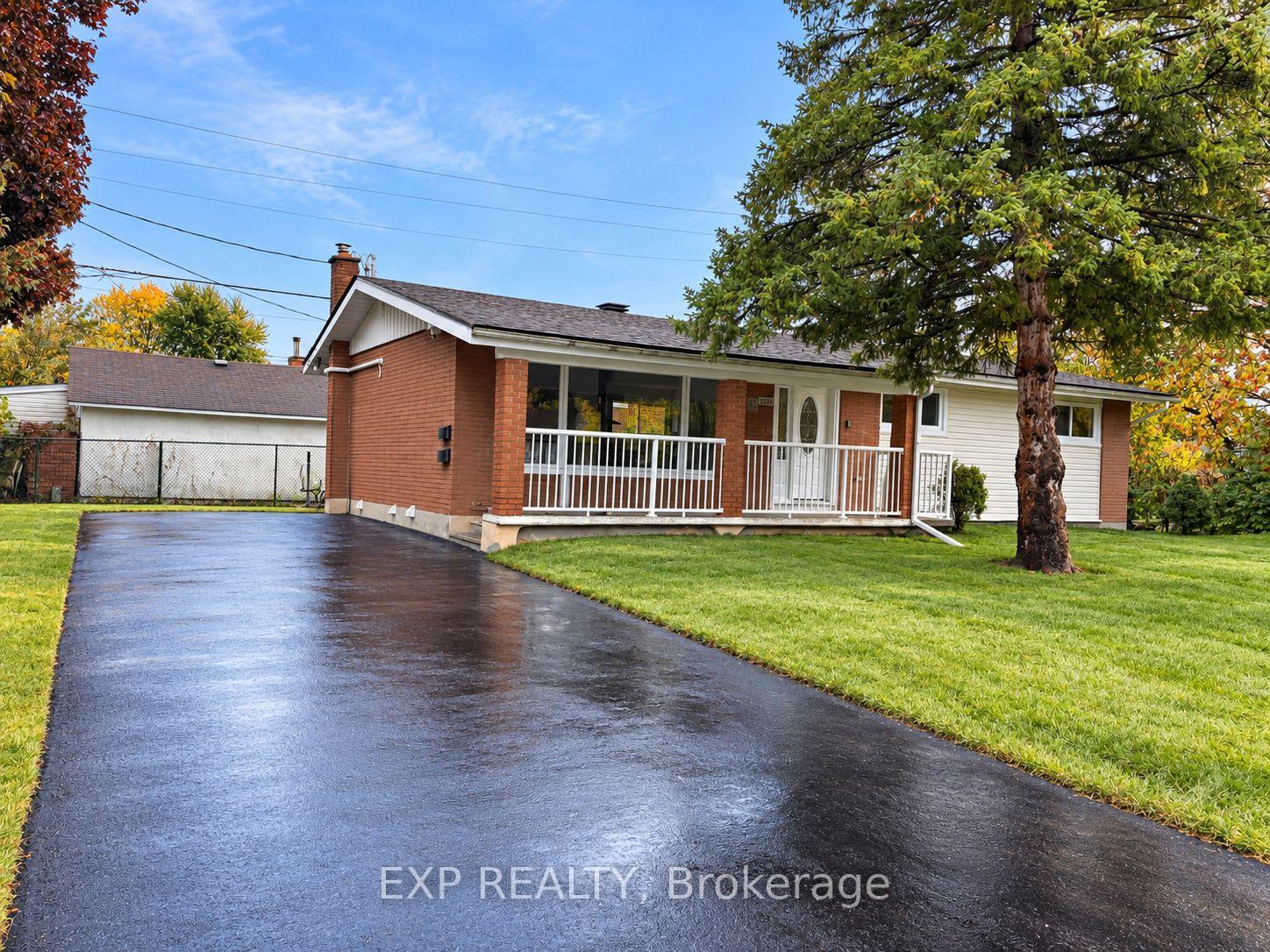 Photo 2 of 1136 Deer Park Road, Ottawa, City View/Skyline/Fisher Heights/Parkwood Hills — HOMEH