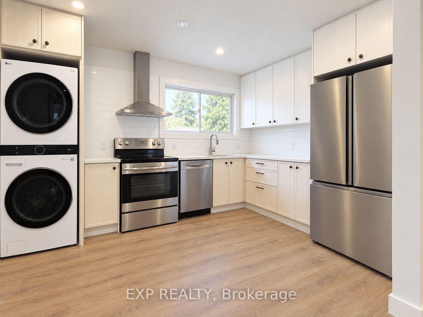 Photo 7 of 1136 Deer Park Road, Ottawa, City View/Skyline/Fisher Heights/Parkwood Hills — HOMEH