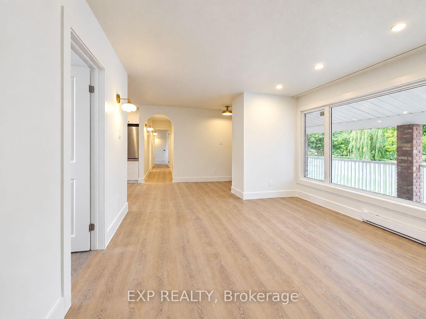 Photo 8 of 1136 Deer Park Road, Ottawa, City View/Skyline/Fisher Heights/Parkwood Hills — HOMEH