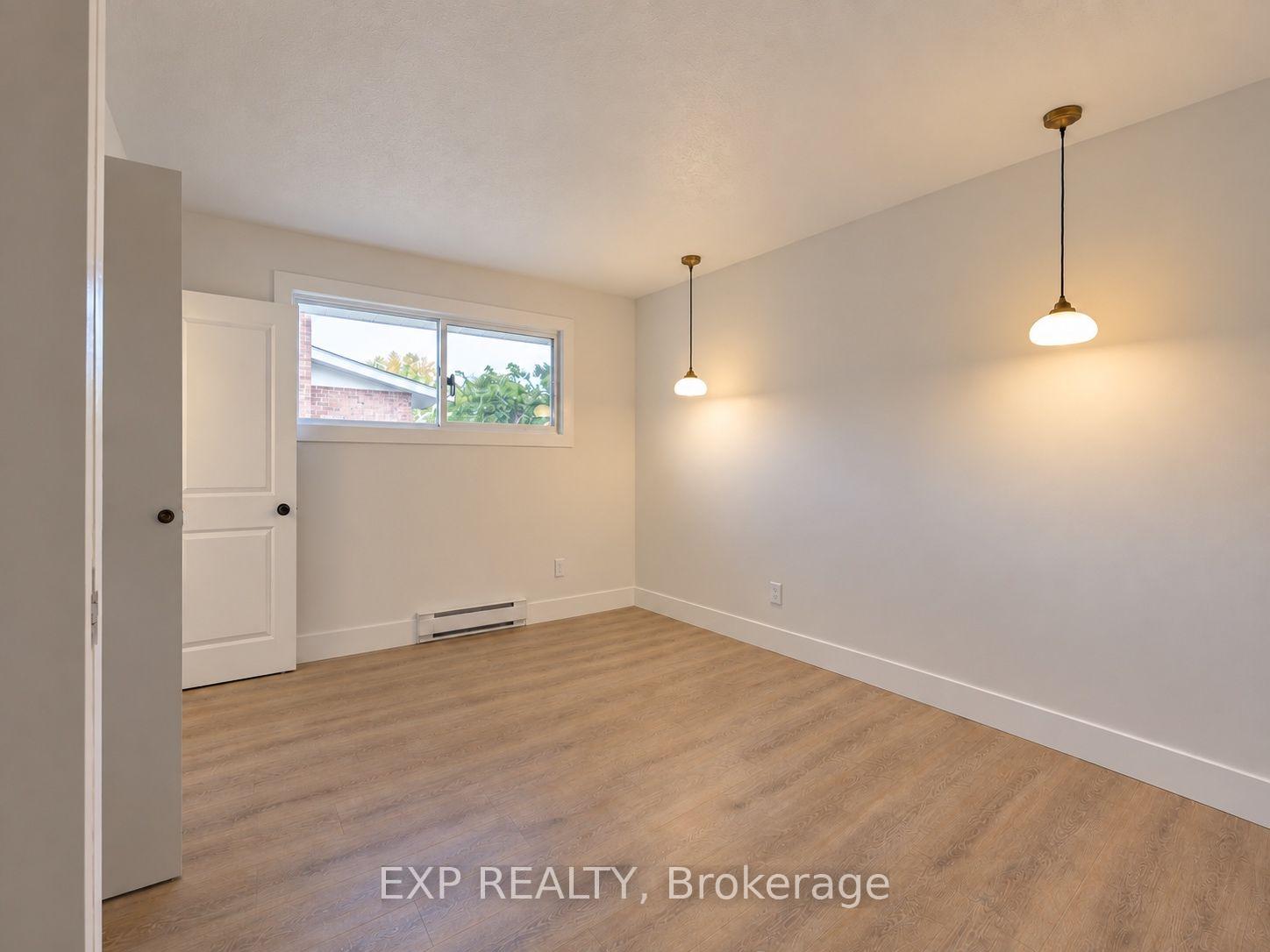 Photo 11 of 1136 Deer Park Road, Ottawa, City View/Skyline/Fisher Heights/Parkwood Hills — HOMEH