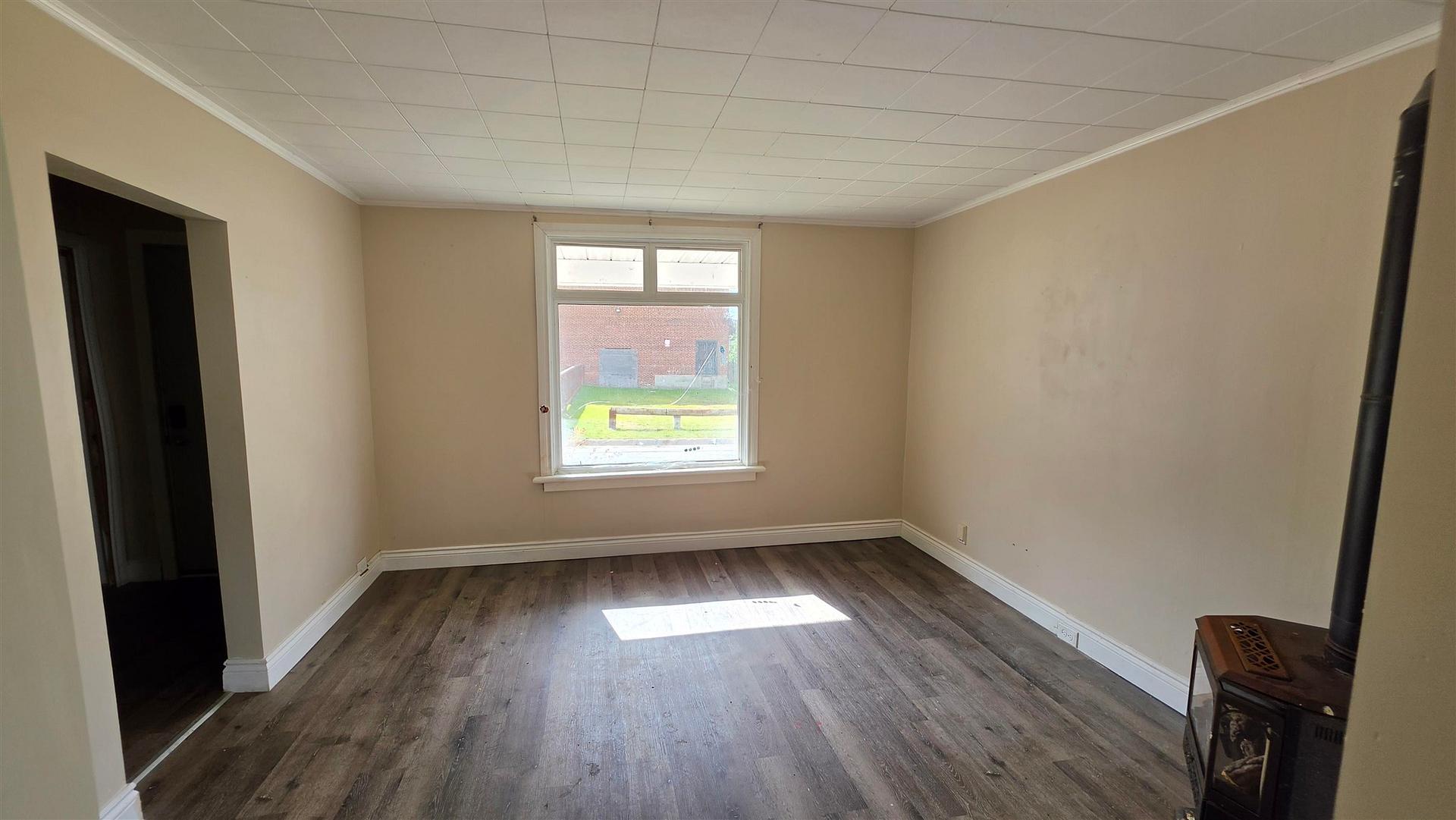 Photo 2 of 22 Manilla Terrace, Sault Ste Marie, Ward 2 — HOMEH