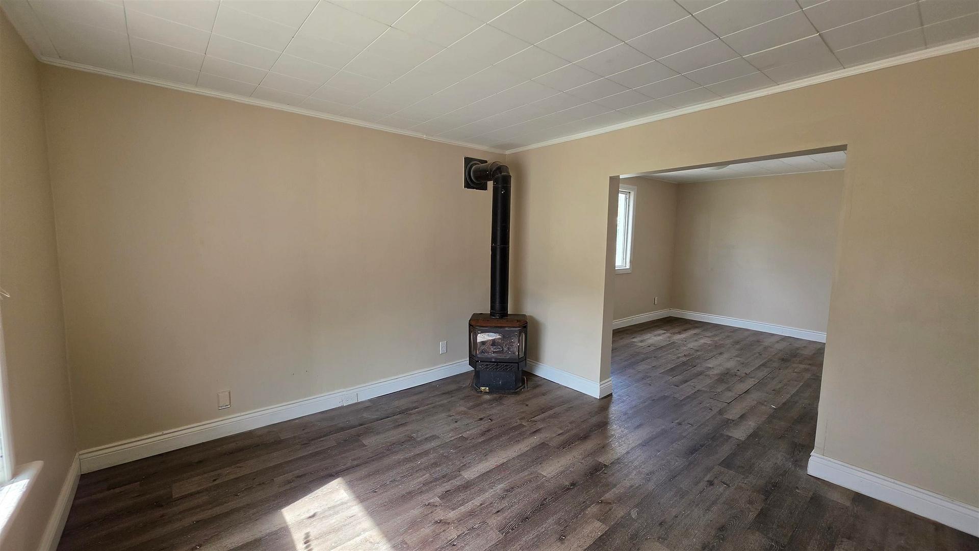 Photo 4 of 22 Manilla Terrace, Sault Ste Marie, Ward 2 — HOMEH